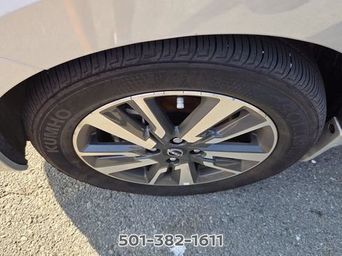 Used 2025 Nissan Versa SV w/ Trunk Package FWD image 8