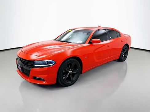 Used 2018 Dodge Charger R/T image 3