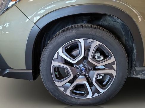 Used 2024 Subaru Ascent Touring image 23