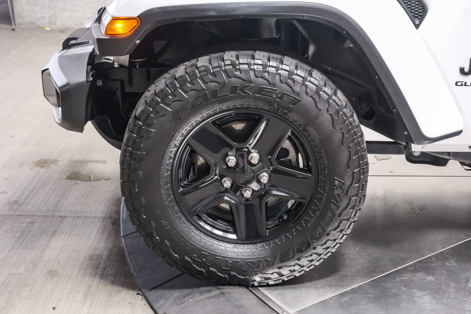 Used 2021 Jeep Gladiator Sport AWD/4WD image 9