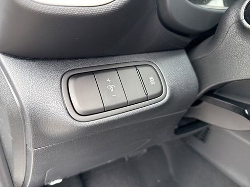 Certified 2025 Hyundai Venue Limited image 21