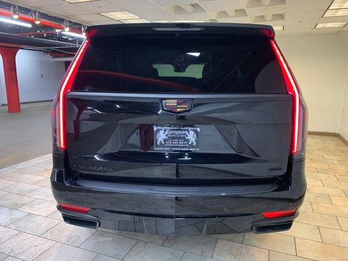 Used 2023 Cadillac Escalade Premium Luxury w/ Performance Package AWD/4WD image 8