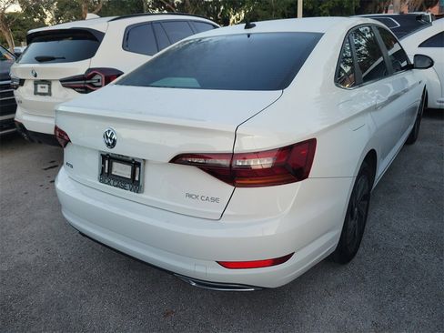 Certified 2019 Volkswagen Jetta SEL Premium image 10
