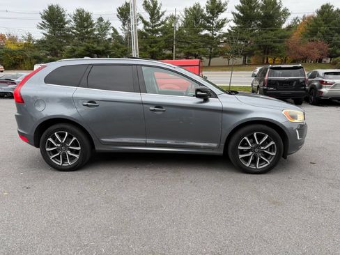 Used 2017 Volvo XC60 T6 Dynamic w/ Climate Package image 5