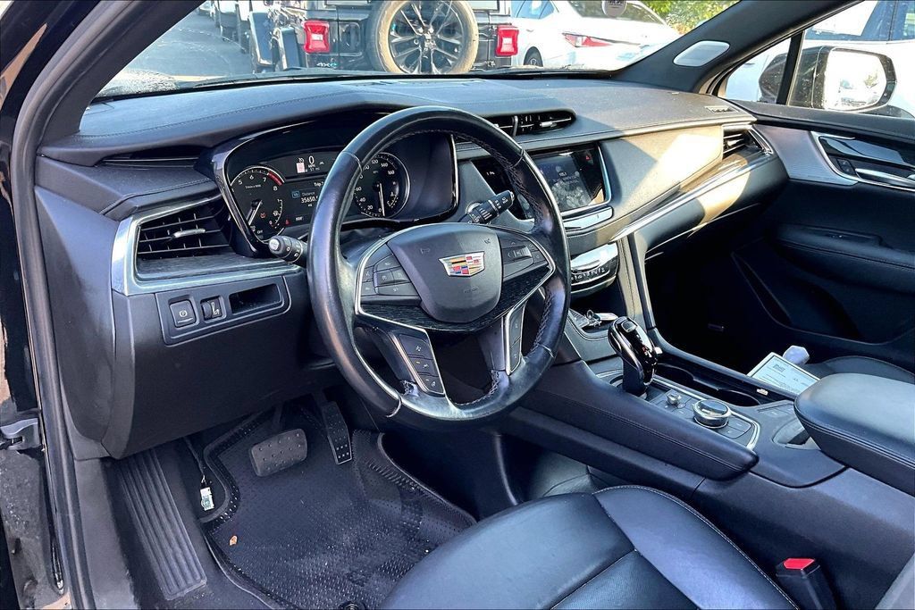 Used 2023 Cadillac XT5 Premium Luxury FWD image 5