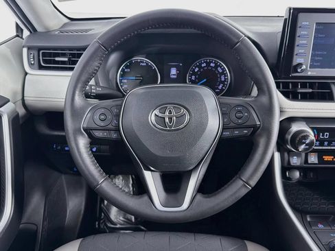 Used 2022 Toyota RAV4 XLE w/ XLE Grade Weather Package AWD/4WD image 14