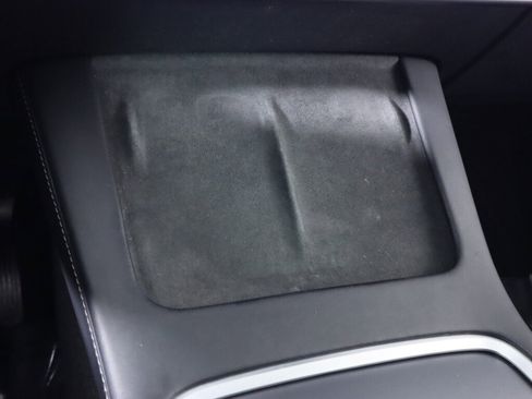 Used 2022 Tesla Model Y Long Range image 26