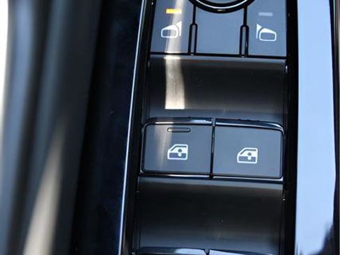 New 2026 Nissan Pathfinder SL image 14