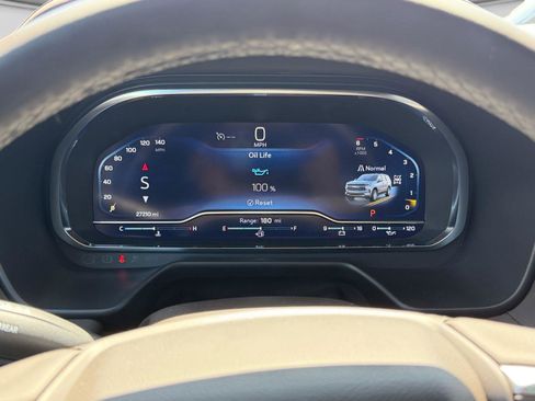 Used 2024 Chevrolet Tahoe LT image 16