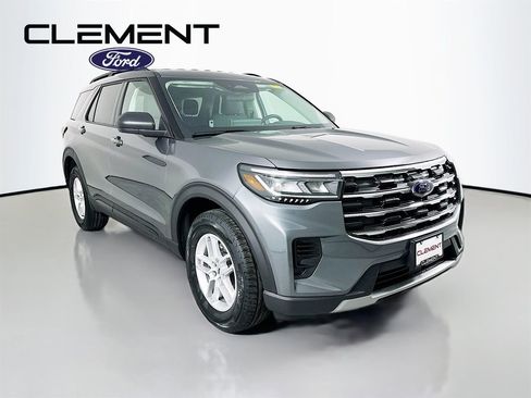 New 2026 Ford Explorer Active image 3