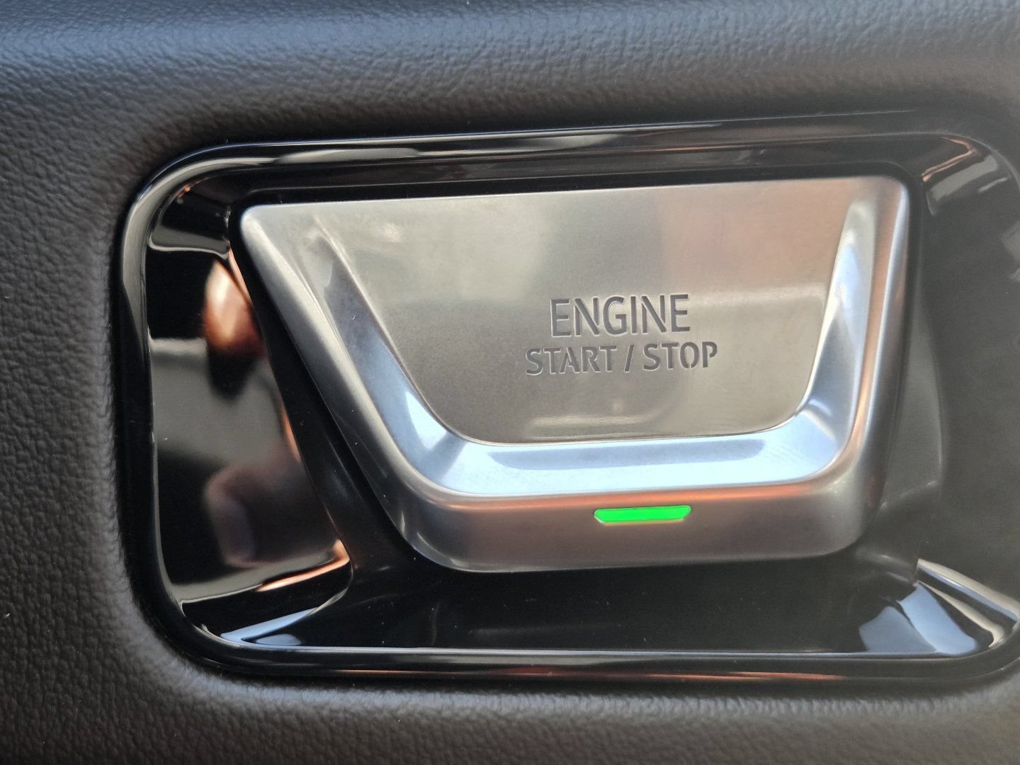 New 2026 GMC Yukon AT4 w/ AT4 Premium Plus Package AWD/4WD image 39