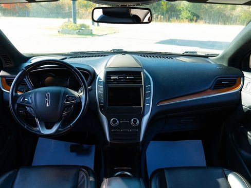 Used 2018 Lincoln MKC Reserve image 24