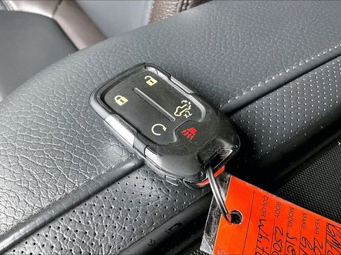 Used 2021 GMC Sierra 2500 Denali w/ Denali Ultimate Package image 13