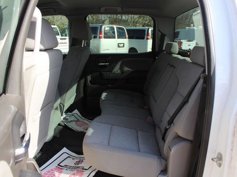 Used 2018 Chevrolet Silverado 1500 W/T w/ Trailering Package AWD/4WD image 13