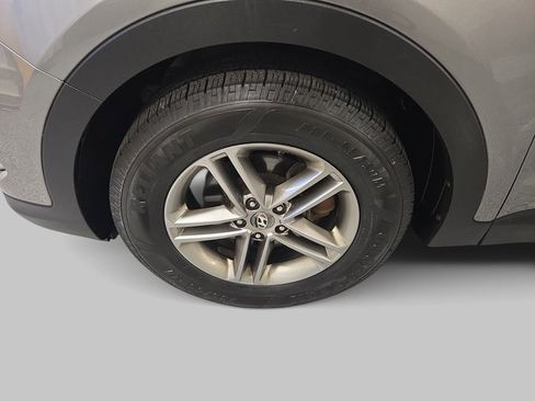 Used 2018 Hyundai Santa Fe Sport image 32
