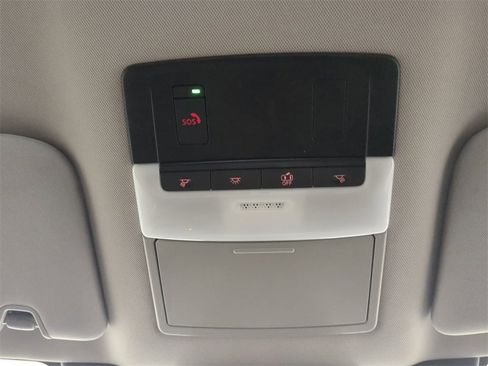 Used 2022 Nissan Pathfinder SV image 24