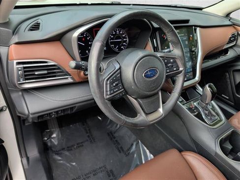 Used 2024 Subaru Outback Touring AWD/4WD image 10