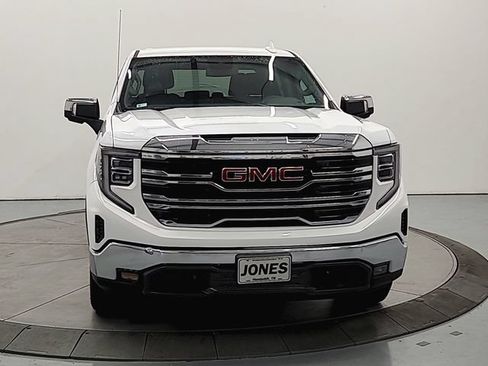Used 2025 GMC Sierra 1500 SLT AWD/4WD image 3