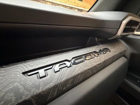 Used 2026 Toyota Tacoma SR w/ SR Upgrade Package AWD/4WD image 23