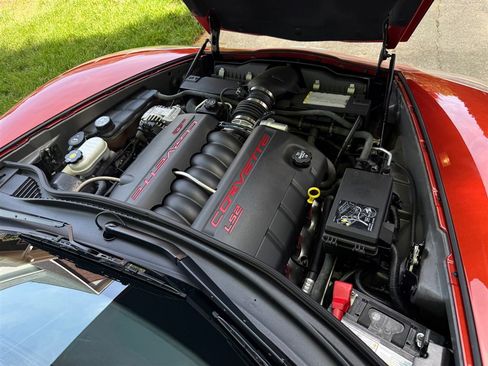 Used 2006 Chevrolet Corvette Coupe w/ Preferred Equipment Group RWD image 64