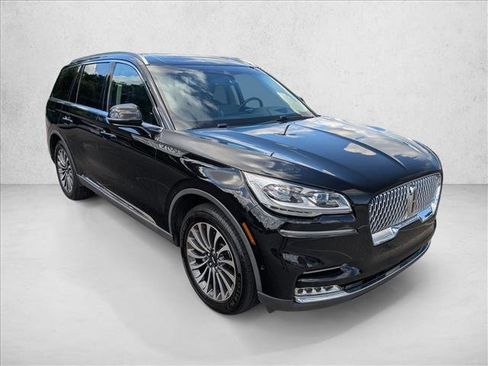 Used 2020 Lincoln Aviator Reserve w/ Equipment Group 202A AWD/4WD image 3
