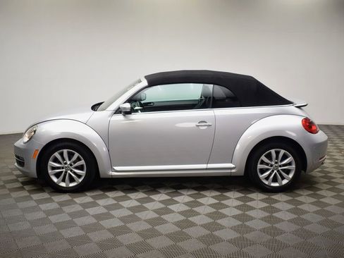 Used 2014 Volkswagen Beetle TDI image 11