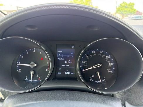 Used 2019 Toyota C-HR LE FWD image 22