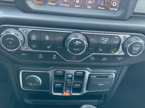 Used 2022 Jeep Gladiator Overland AWD/4WD image 69