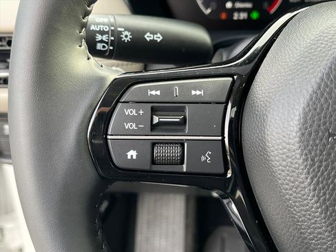 Certified 2025 Honda HR-V EX-L image 19