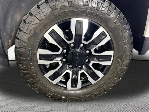 Certified 2024 GMC Sierra 2500 Denali Ultimate AWD/4WD image 30