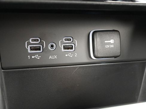 Used 2024 Jeep Grand Cherokee Laredo w/ Trailer Tow Package image 18