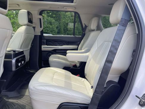 Used 2019 Ford Expedition Platinum AWD/4WD image 12
