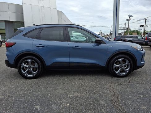 Certified 2025 Ford Escape ST-Line FWD image 6