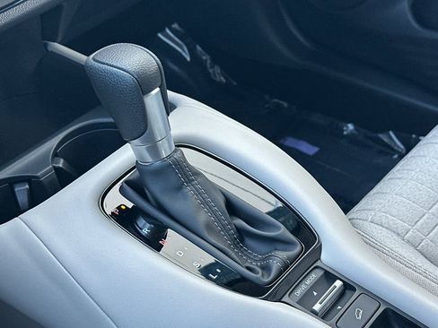 Certified 2026 Honda HR-V LX image 24