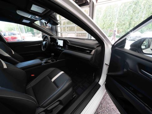 Used 2025 Toyota Camry SE FWD image 25
