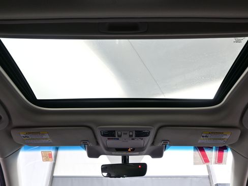 Used 2017 Subaru Outback 2.5i Limited image 18