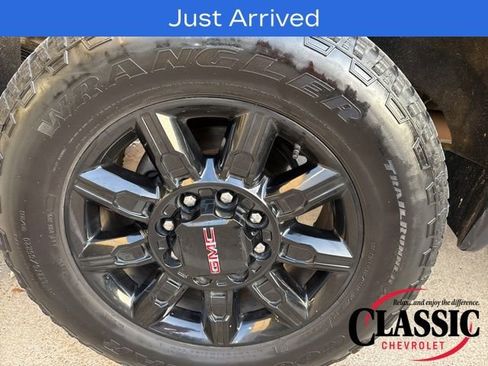 Used 2024 GMC Sierra 2500 AT4 w/ AT4 Premium Plus Package image 26