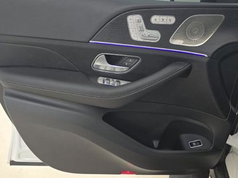 Used 2024 Mercedes-Benz GLE 350 4MATIC w/ 3rd Row Seat Package image 9