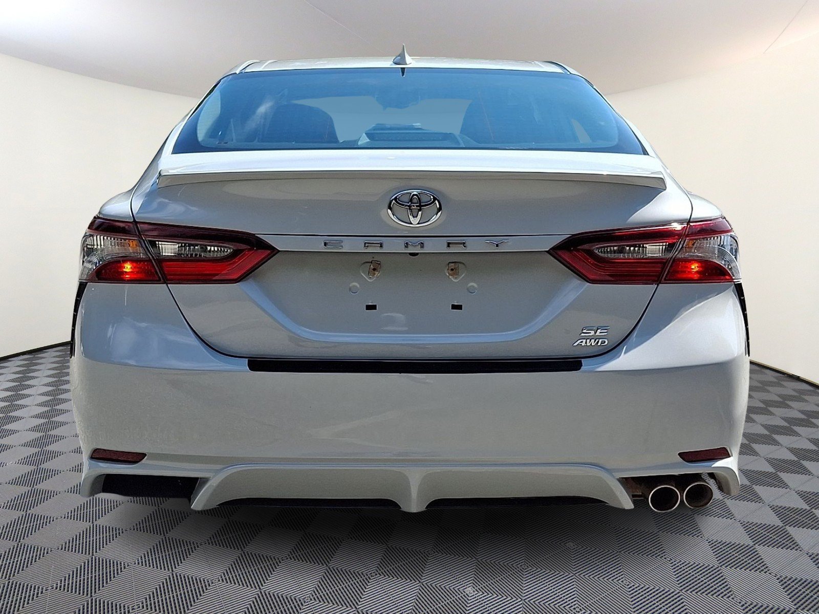 Used 2022 Toyota Camry SE AWD/4WD image 5