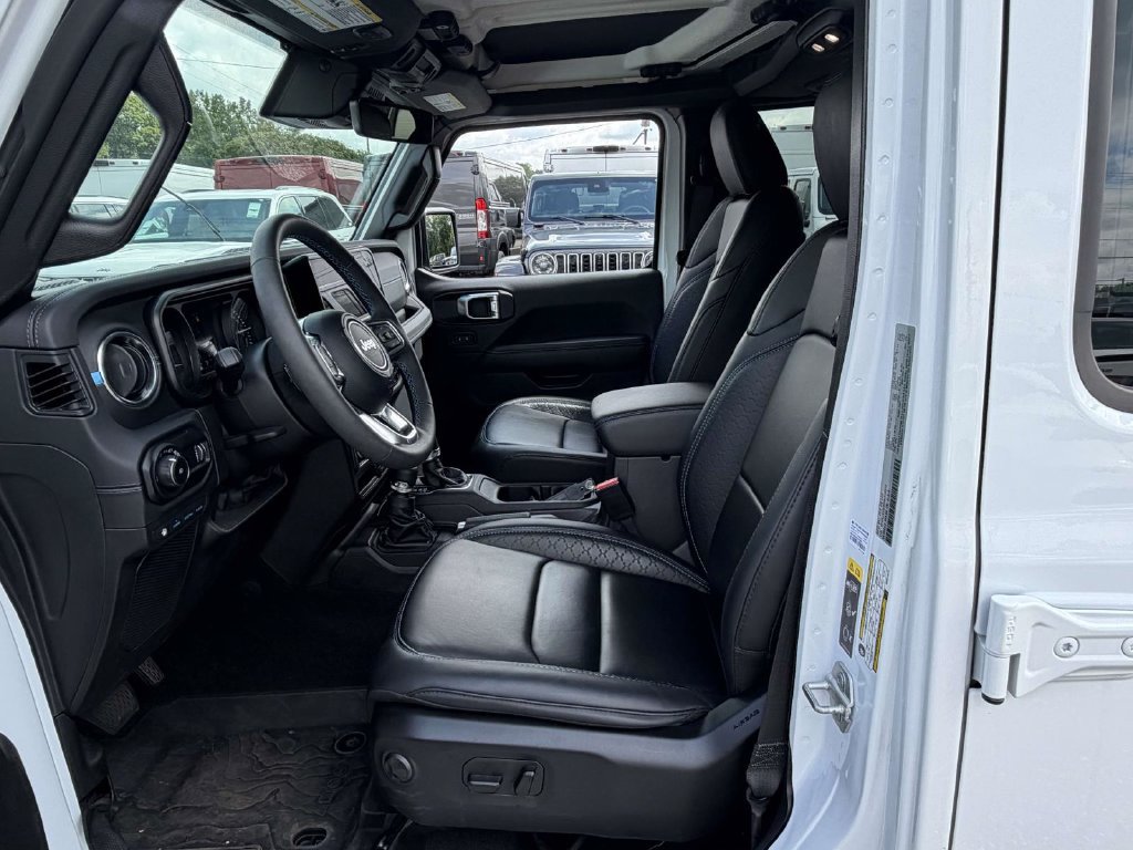 Used 2024 Jeep Wrangler High Altitude AWD/4WD image 14