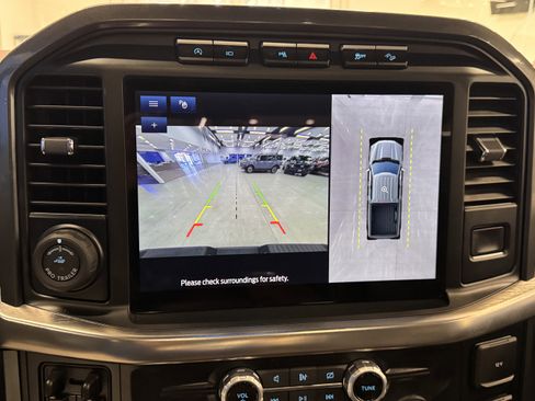 Certified 2023 Ford F150 Lariat w/ Equipment Group 502A High image 21