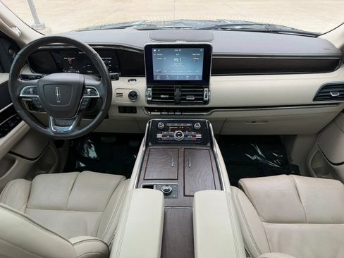 Used 2018 Lincoln Navigator L Reserve w/ Technology Package AWD/4WD image 17