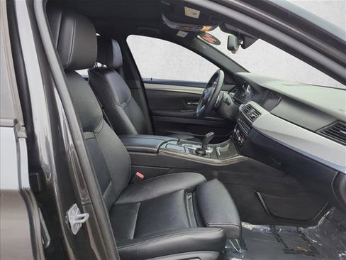 Used 2014 BMW 550i xDrive Sedan image 16