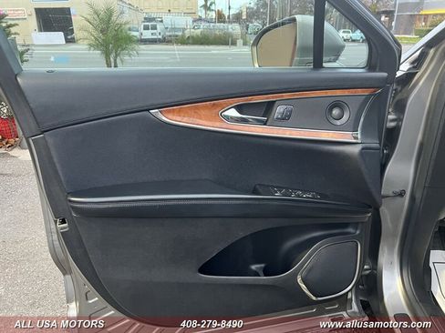 Used 2016 Lincoln MKX Reserve w/ Technology Package image 16