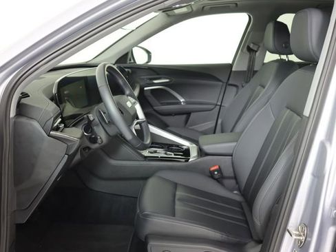 Certified 2025 Audi Q5 Premium w/ Convenience Package AWD/4WD image 12