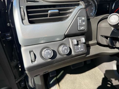 Used 2018 Chevrolet Tahoe LS w/ Max Trailering Package AWD/4WD image 18