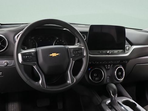 Used 2025 Chevrolet Blazer LT AWD/4WD image 8