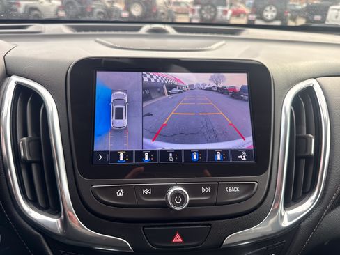 Used 2021 Chevrolet Equinox Premier AWD/4WD image 24