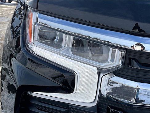 Used 2024 Chevrolet Silverado 1500 LT image 30