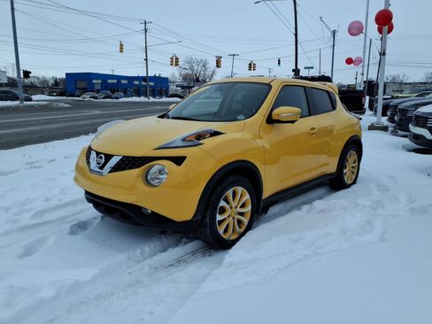 Used 2015 Nissan Juke SL image 3